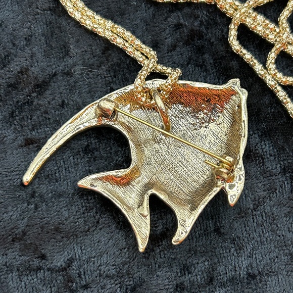 Betsey Johnson Green Tropical Fish Brooch/Pendant Necklace - Picture 4 of 5